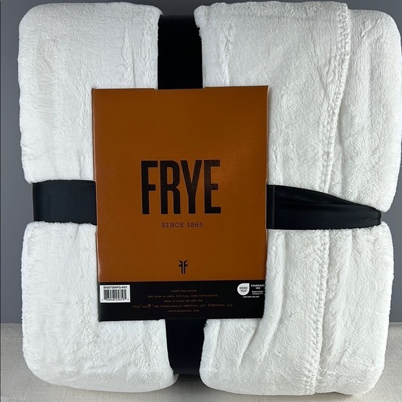 Frye Silky Soft Blanket Full Queen White 90" x 90" Luxury NEW - Picture 5 of 8